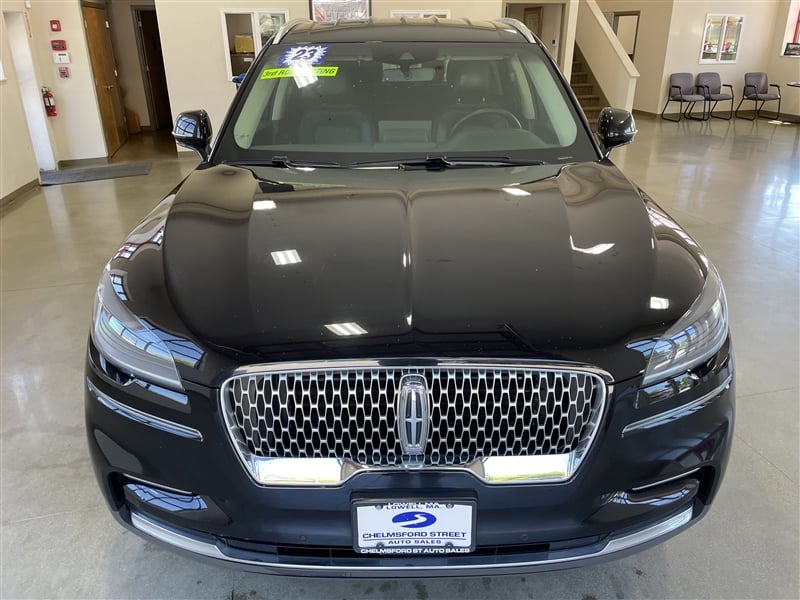2023 Lincoln Aviator Livery AWD's photo